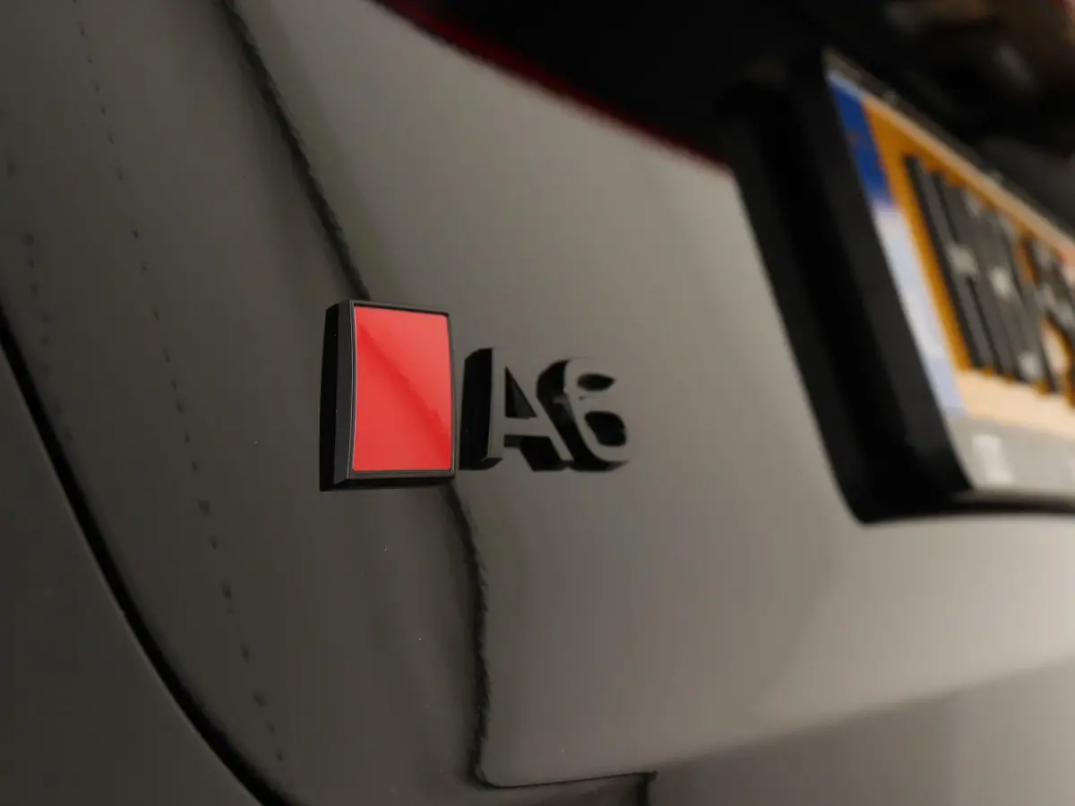 S edition performance 100 kWh | S-line | Navigatie | Adaptive cruise control l B&O Premium soundsysteem l 360 graden camera l Elektrisch verstelbare bestuurdersstoel met geheugen l 3-zone El