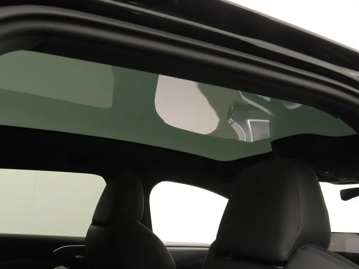 S edition performance 100 kWh | S-line | Navigatie | Adaptive cruise control l B&O Premium soundsysteem l 360 graden camera l Elektrisch verstelbare bestuurdersstoel met geheugen l 3-zone El
