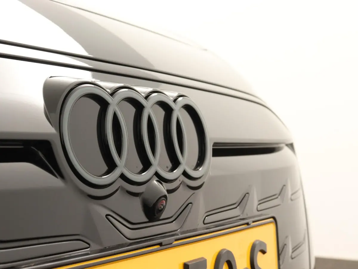 S edition performance 100 kWh | S-line | Navigatie | Adaptive cruise control l B&O Premium soundsysteem l 360 graden camera l Elektrisch verstelbare bestuurdersstoel met geheugen l 3-zone El