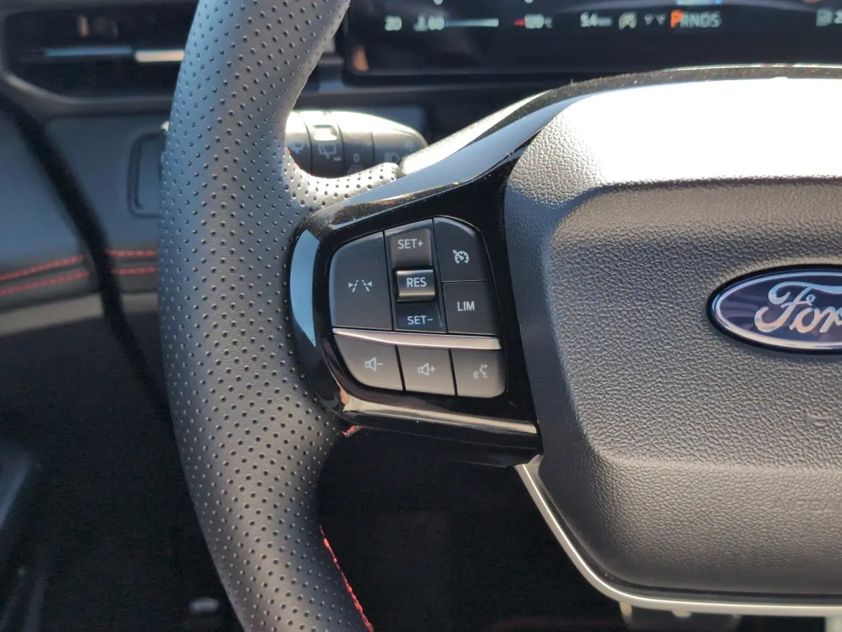 1.0 EcoBoost ST-Line 125pk | Achteruitrijcamera | Apple Carplay/Android Auto|telefoonintegratie premium | Extra getint glas