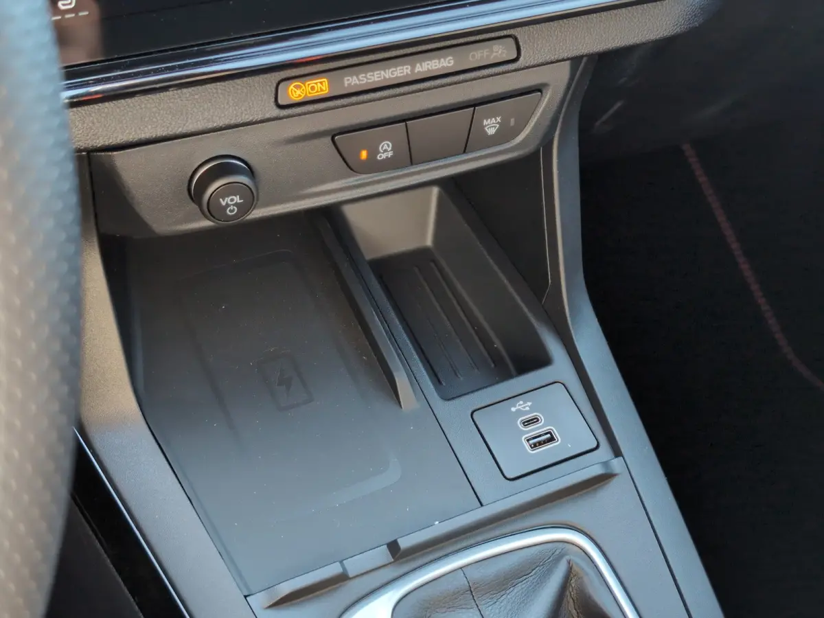 1.0 EcoBoost ST-Line 125pk | Achteruitrijcamera | Apple Carplay/Android Auto|telefoonintegratie premium | Extra getint glas