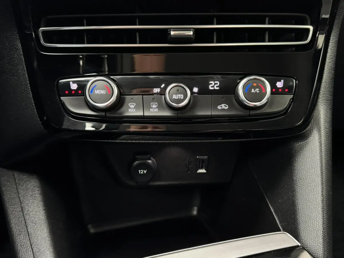 1.2 Turbo Elegance Cruise control Climate control Stoel- stuurverwarming Apple / Android Parkeersensoren plus camera