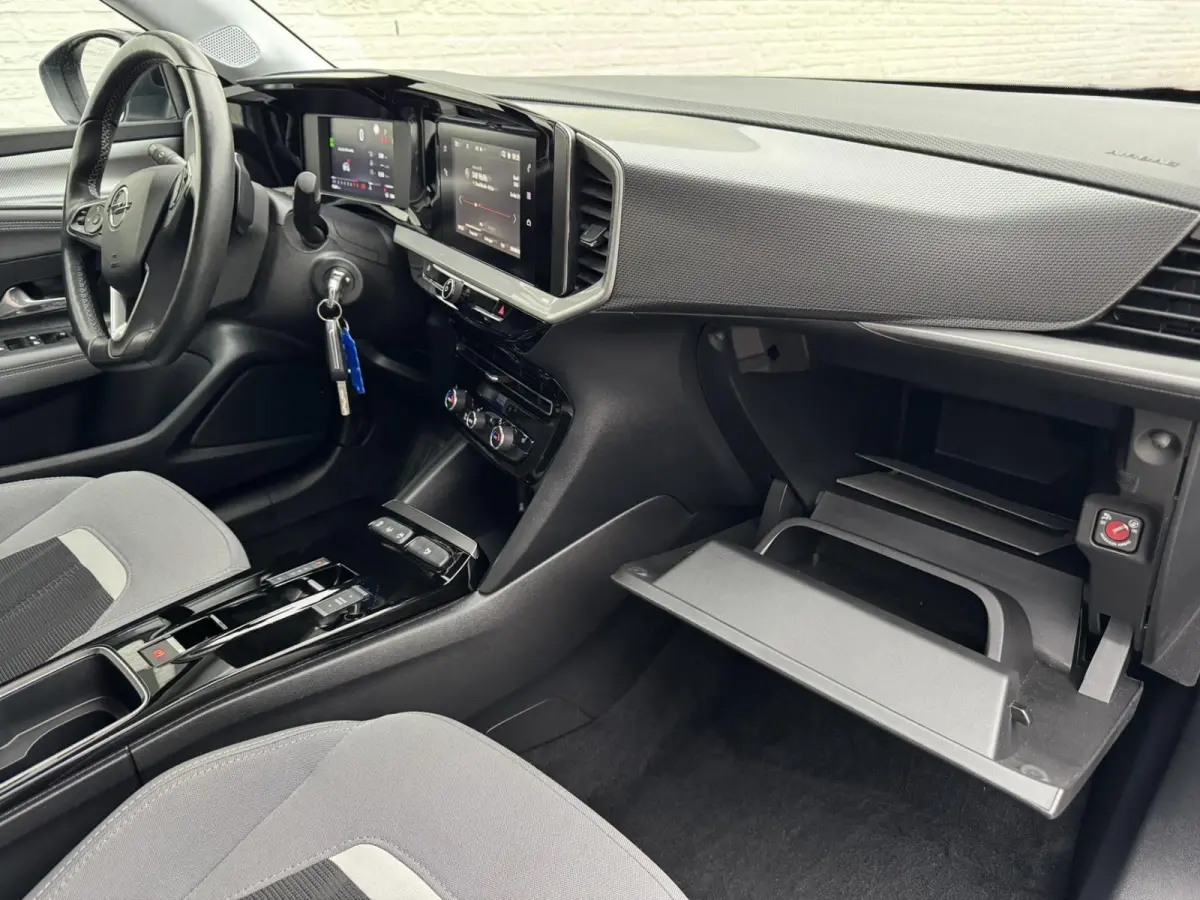1.2 Turbo Elegance Cruise control Climate control Stoel- stuurverwarming Apple / Android Parkeersensoren plus camera