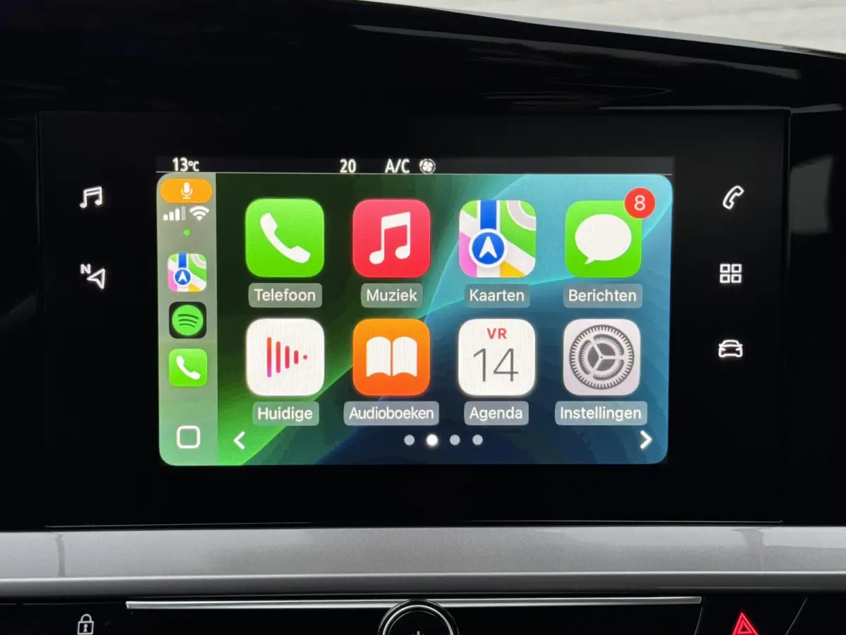1.2 Turbo Elegance Cruise control Climate control Stoel- stuurverwarming Apple / Android Parkeersensoren plus camera