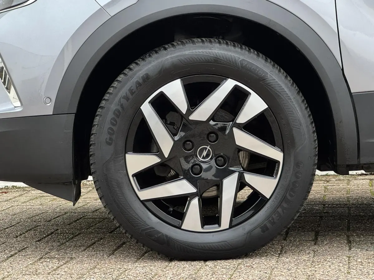 1.2 Turbo Elegance Cruise control Climate control Stoel- stuurverwarming Apple / Android Parkeersensoren plus camera