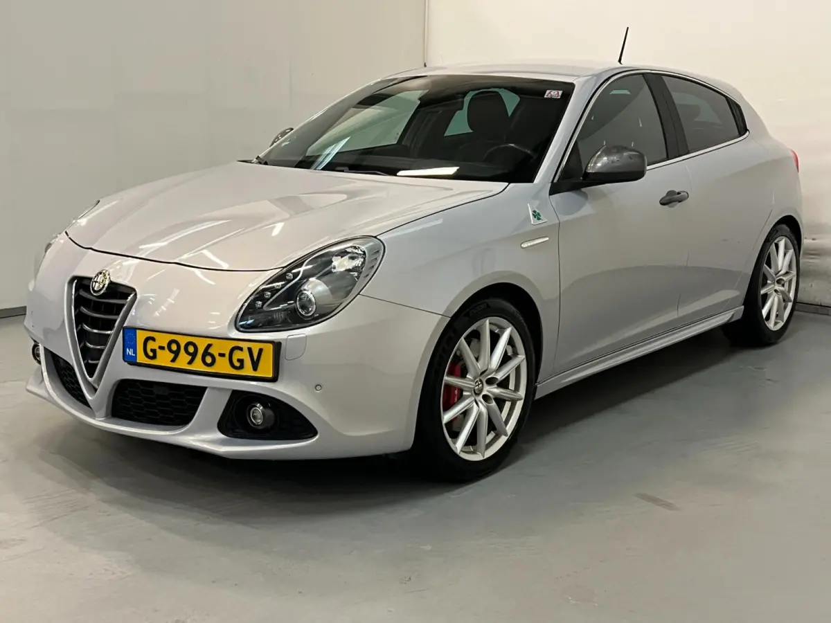 1.7 TBi Quadrifoglio Verde / Bose / Xenon