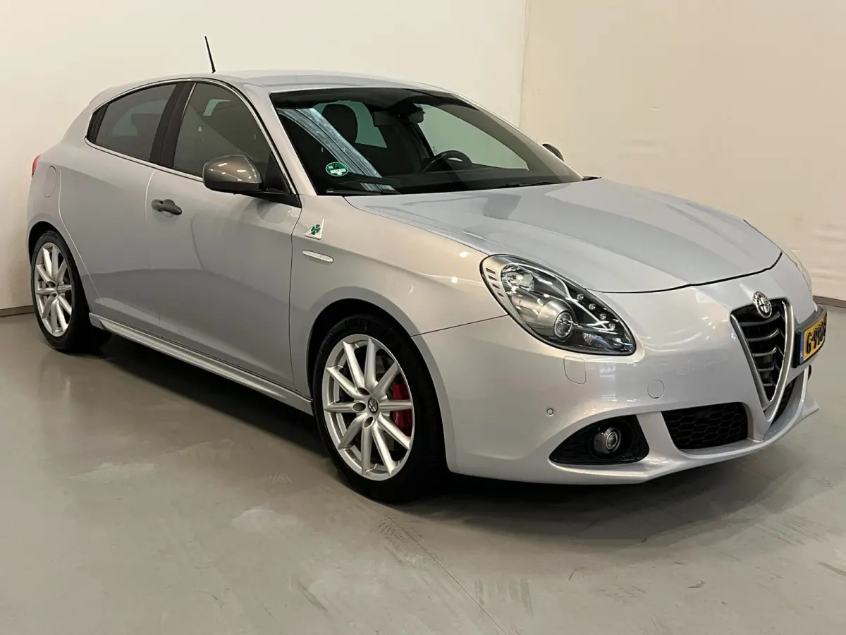 1.7 TBi Quadrifoglio Verde / Bose / Xenon