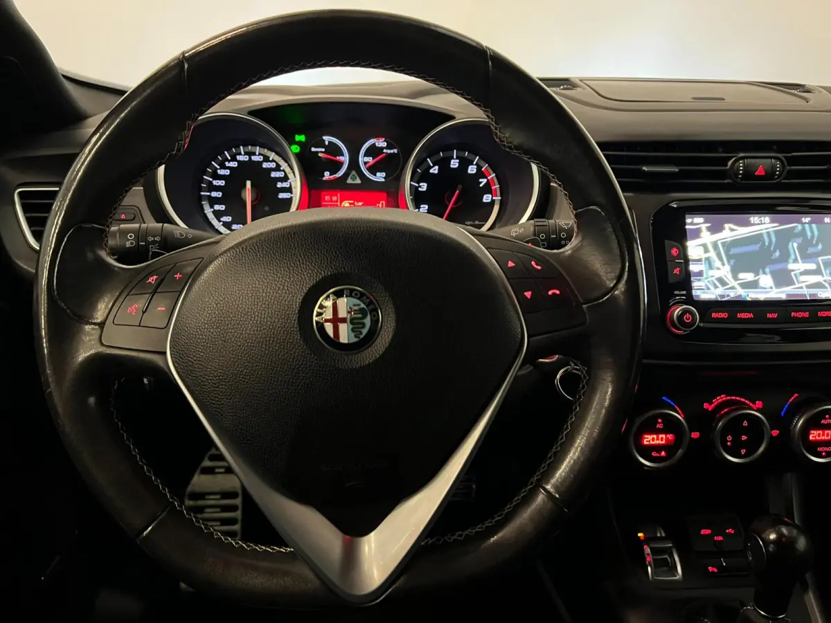 1.7 TBi Quadrifoglio Verde / Bose / Xenon