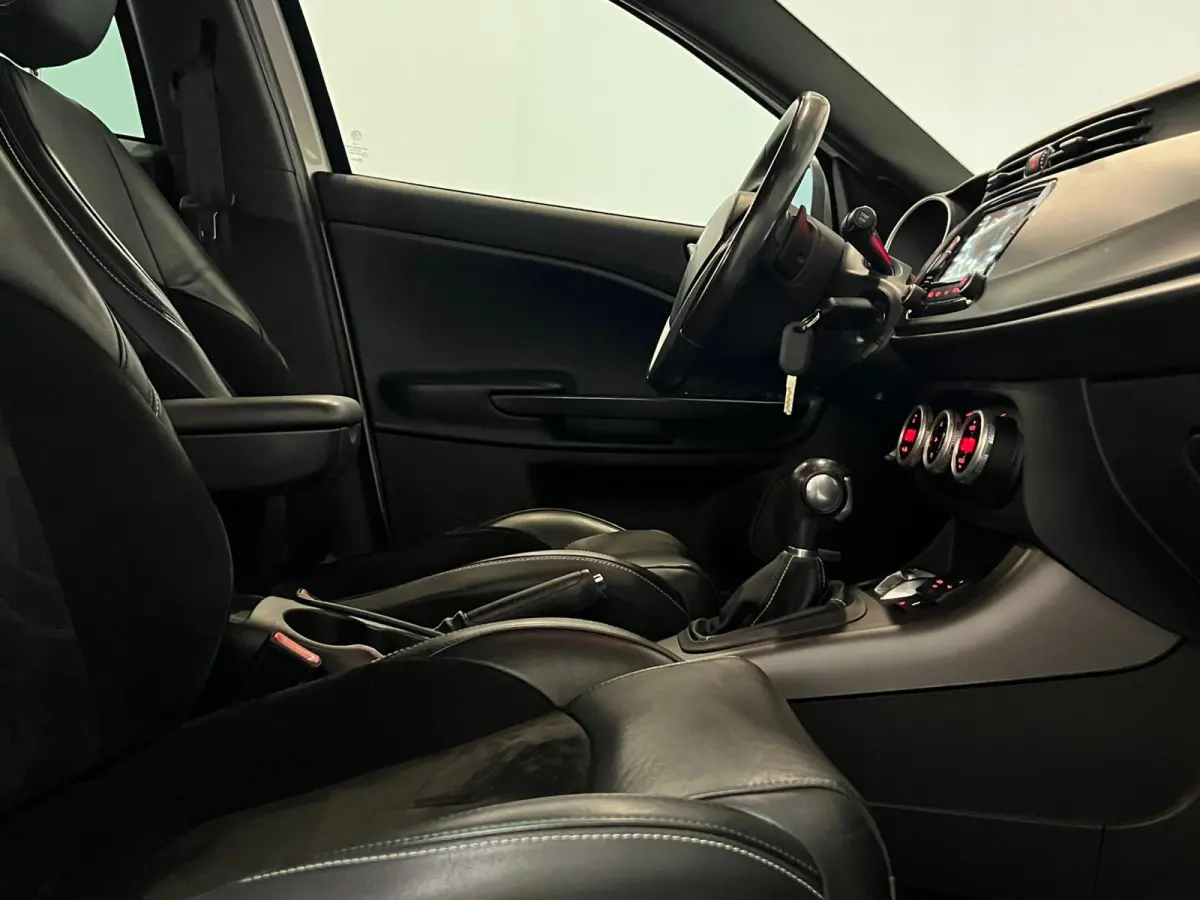 1.7 TBi Quadrifoglio Verde / Bose / Xenon