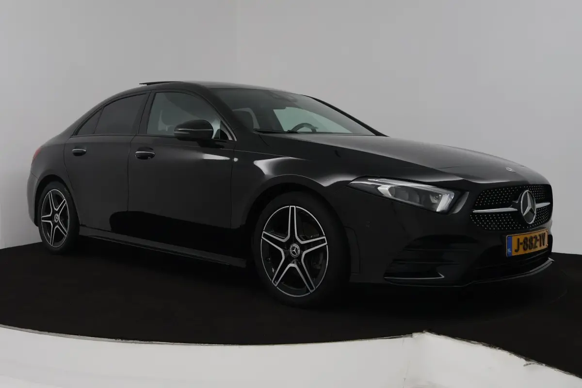 200 Business Solution AMG (PANORAMADAK, STOELVERWARMING, ACHTERUITRIJCAMERA, SFEERVERLICHTING)