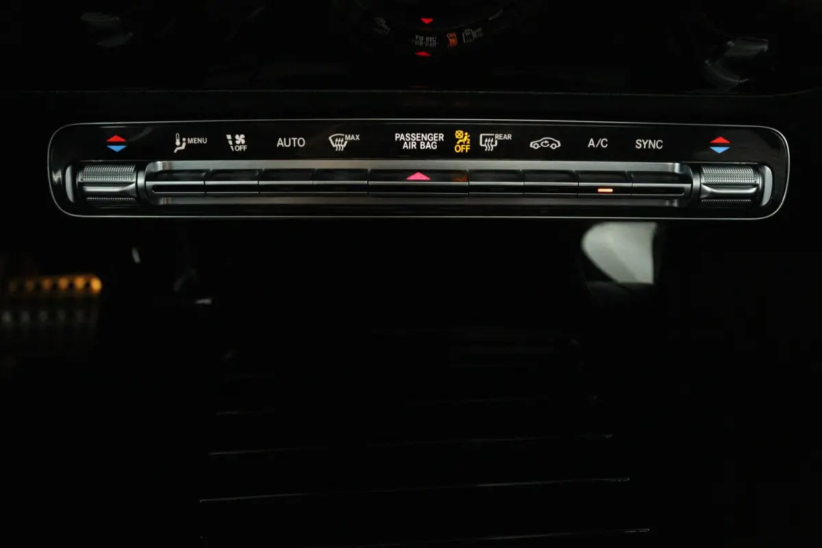 200 Business Solution AMG (PANORAMADAK, STOELVERWARMING, ACHTERUITRIJCAMERA, SFEERVERLICHTING)