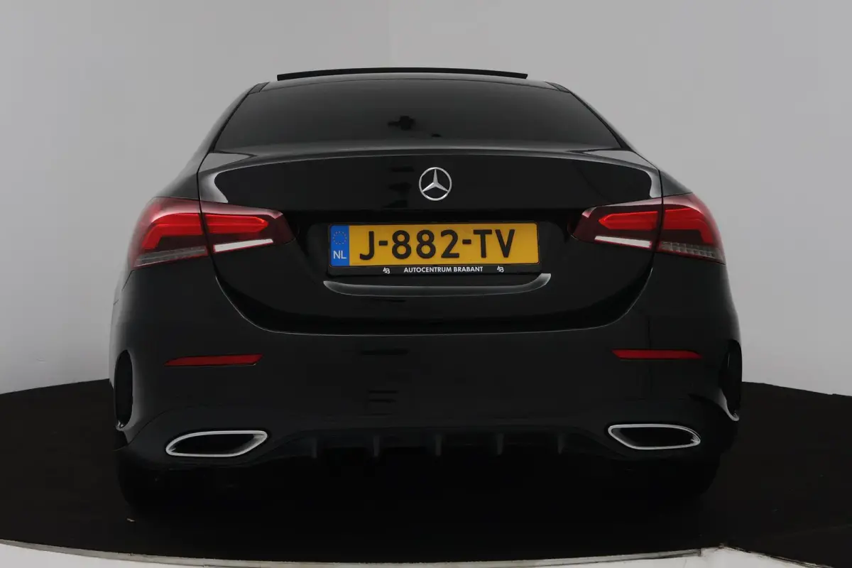 200 Business Solution AMG (PANORAMADAK, STOELVERWARMING, ACHTERUITRIJCAMERA, SFEERVERLICHTING)