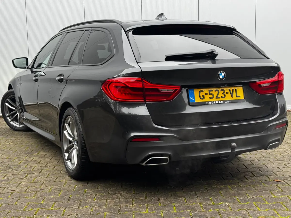 520i M-SPORT HIGH EXECUTIVE PANORAMADAK DEALER STOELVERWARMING LEDER M PAKKET VIRTUAL AMBIANCE TREKHAAK