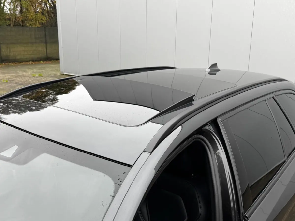 520i M-SPORT HIGH EXECUTIVE PANORAMADAK DEALER STOELVERWARMING LEDER M PAKKET VIRTUAL AMBIANCE TREKHAAK