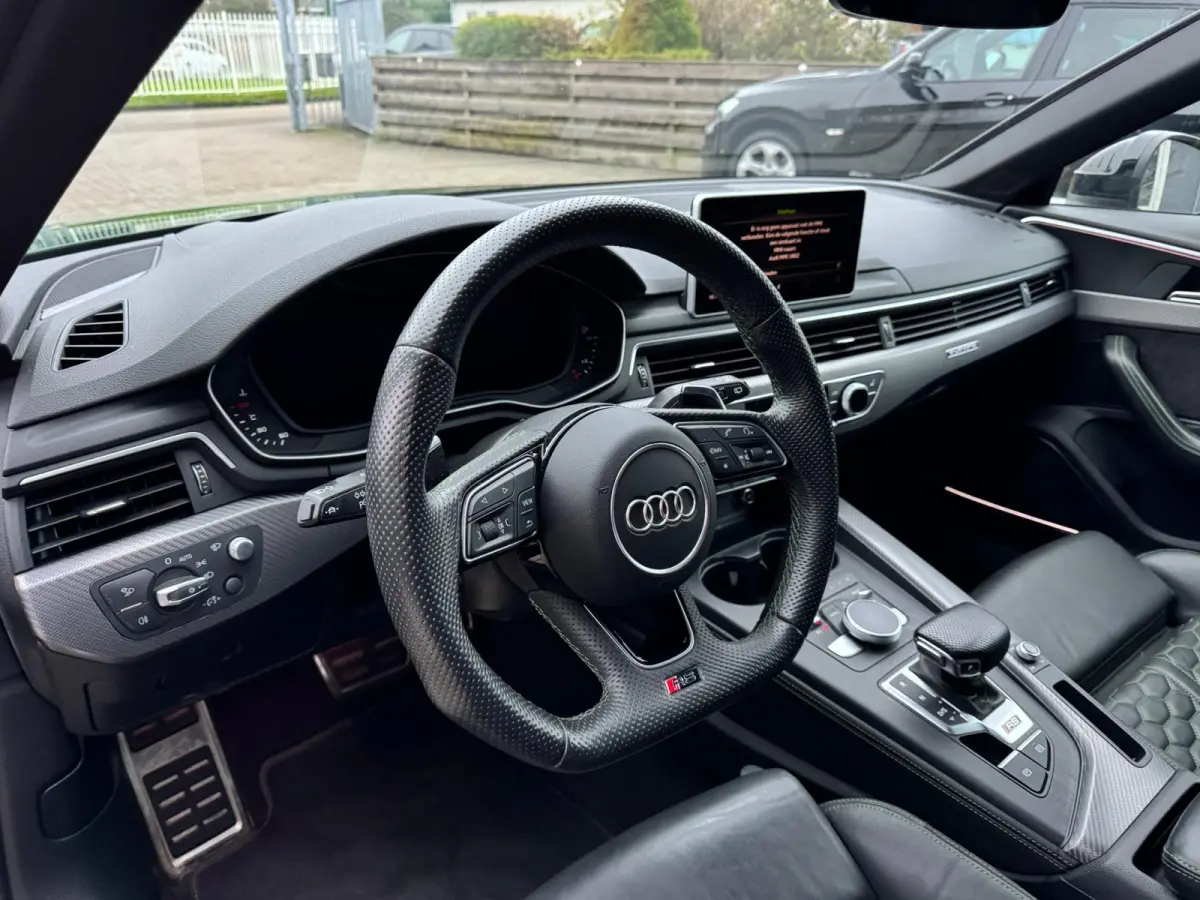 2.9 TFSI RS 4 quattro Exclusive / Pano / 360Cam / Head-Up / Uniek mooie uitvoering !!!.