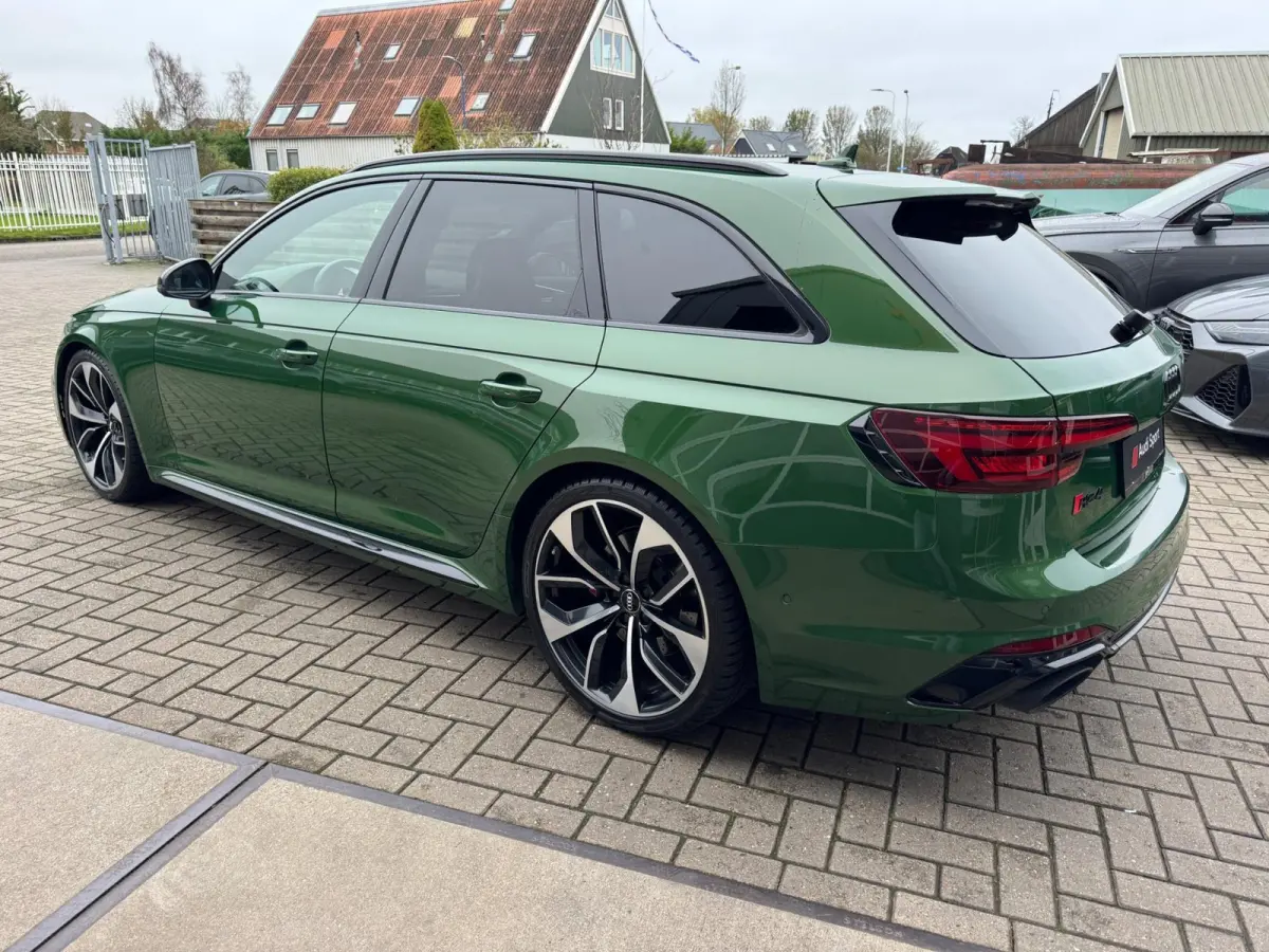 2.9 TFSI RS 4 quattro Exclusive / Pano / 360Cam / Head-Up / Uniek mooie uitvoering !!!.