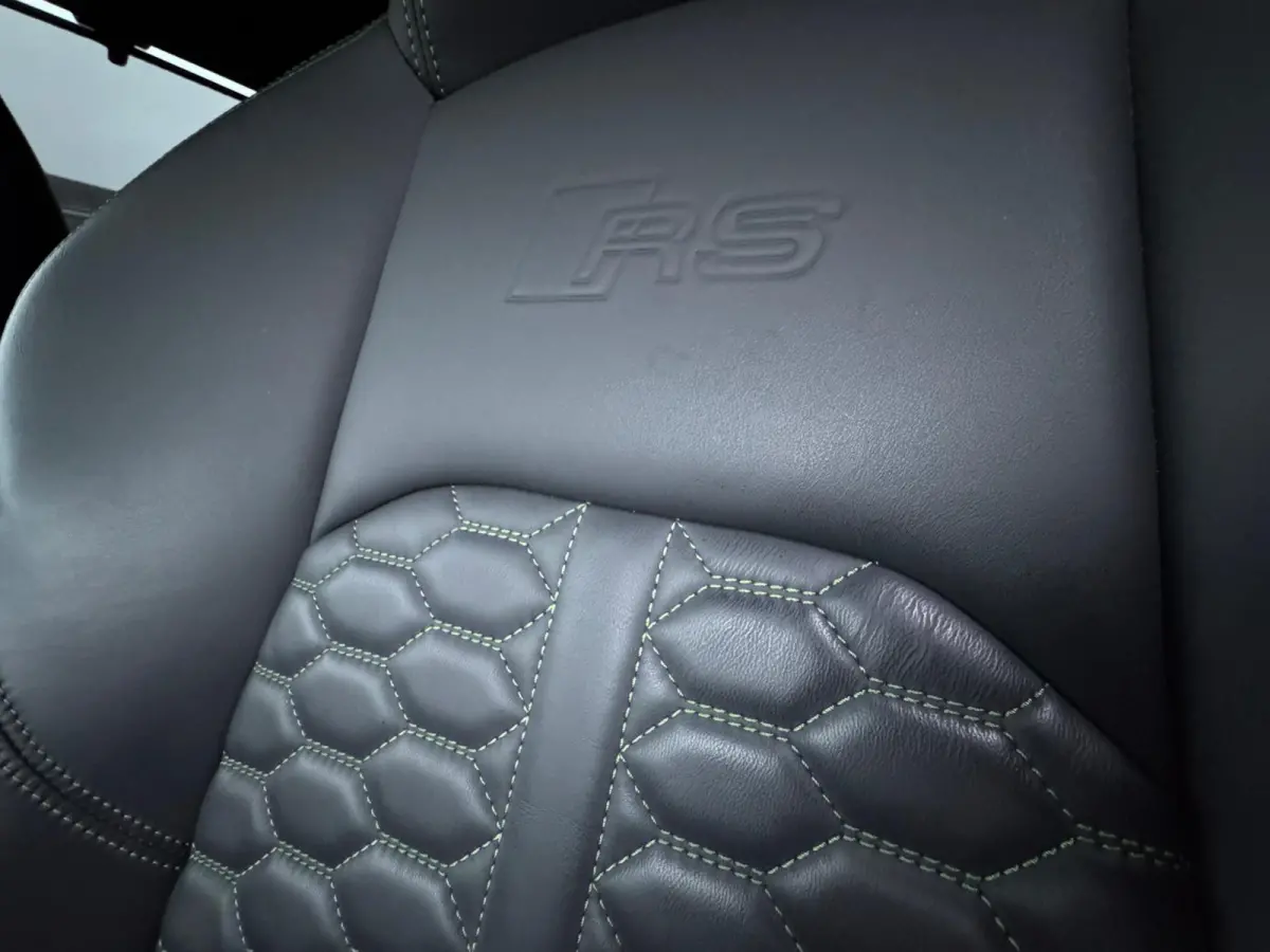 2.9 TFSI RS 4 quattro Exclusive / Pano / 360Cam / Head-Up / Uniek mooie uitvoering !!!.