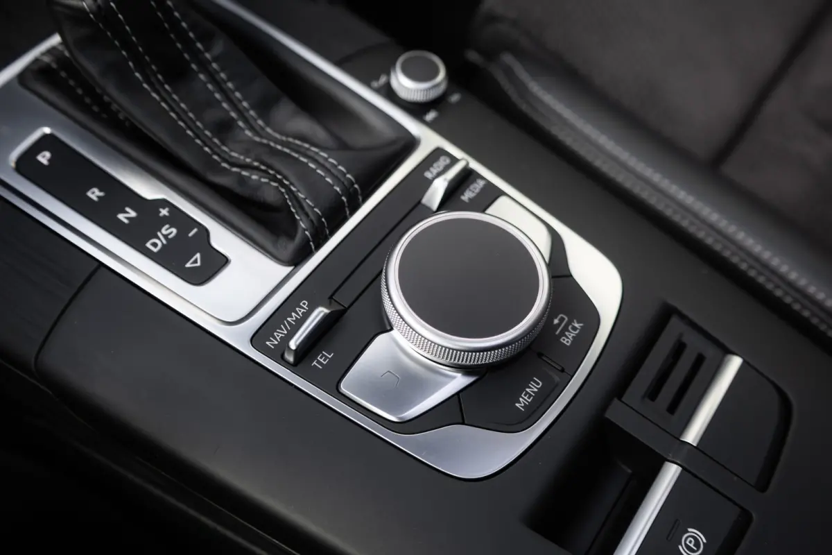 2.0 TFSI 310 pk S3 Quattro Pro Line Plus S-Line /Facelift/ Pano-Dak/ Matrix-Led/ Adap.Cruise/ B&O-Sound/ Dynamic-Steering/ Sport-Stoelen/ Stoel.Verw. Park.Sens/ 19'' LMV