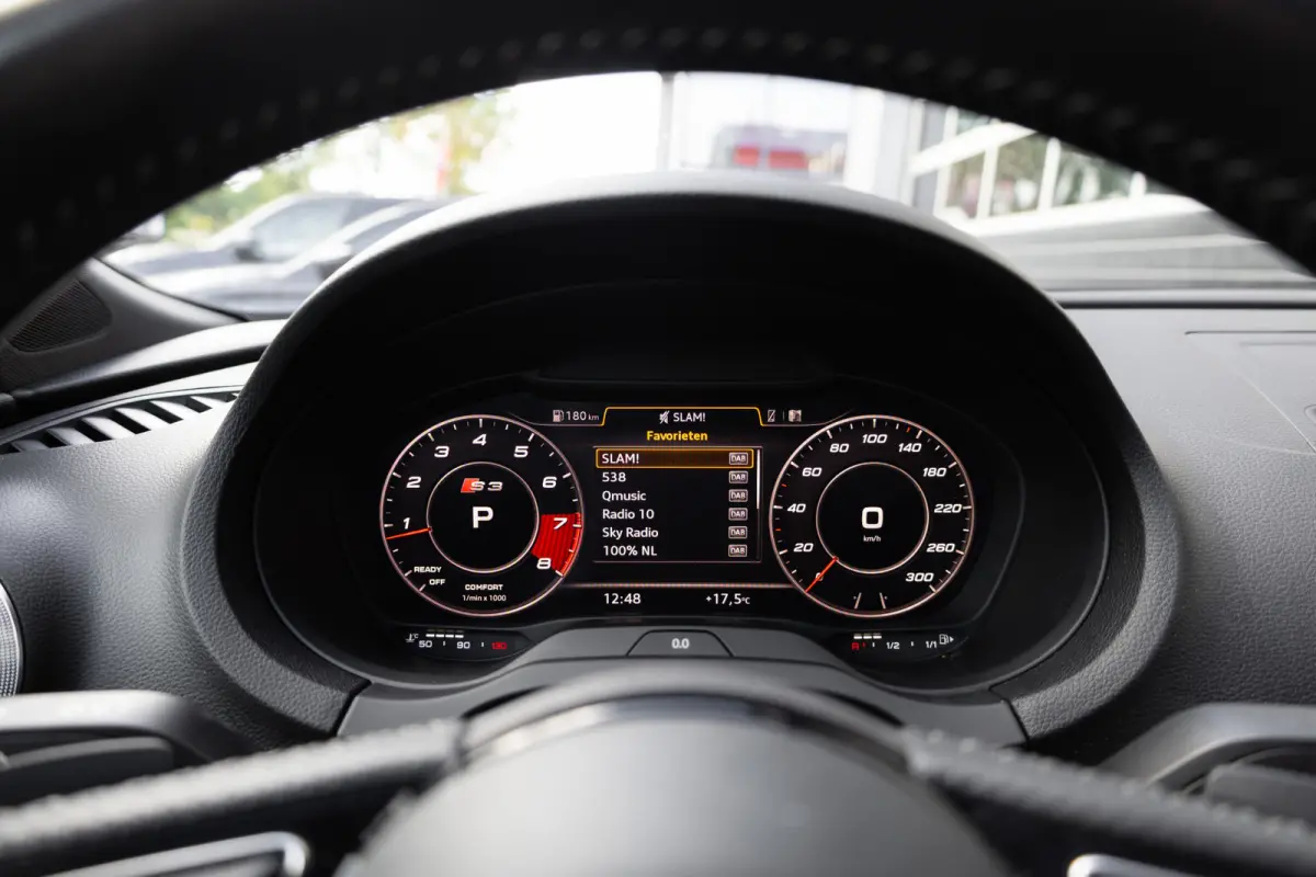 2.0 TFSI 310 pk S3 Quattro Pro Line Plus S-Line /Facelift/ Pano-Dak/ Matrix-Led/ Adap.Cruise/ B&O-Sound/ Dynamic-Steering/ Sport-Stoelen/ Stoel.Verw. Park.Sens/ 19'' LMV