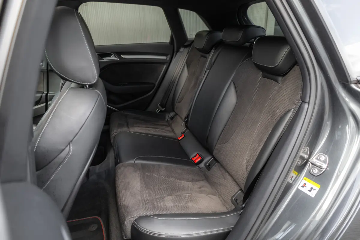 2.0 TFSI 310 pk S3 Quattro Pro Line Plus S-Line /Facelift/ Pano-Dak/ Matrix-Led/ Adap.Cruise/ B&O-Sound/ Dynamic-Steering/ Sport-Stoelen/ Stoel.Verw. Park.Sens/ 19'' LMV