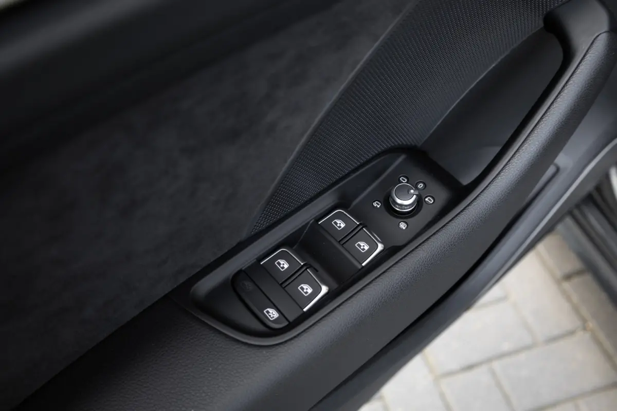 2.0 TFSI 310 pk S3 Quattro Pro Line Plus S-Line /Facelift/ Pano-Dak/ Matrix-Led/ Adap.Cruise/ B&O-Sound/ Dynamic-Steering/ Sport-Stoelen/ Stoel.Verw. Park.Sens/ 19'' LMV