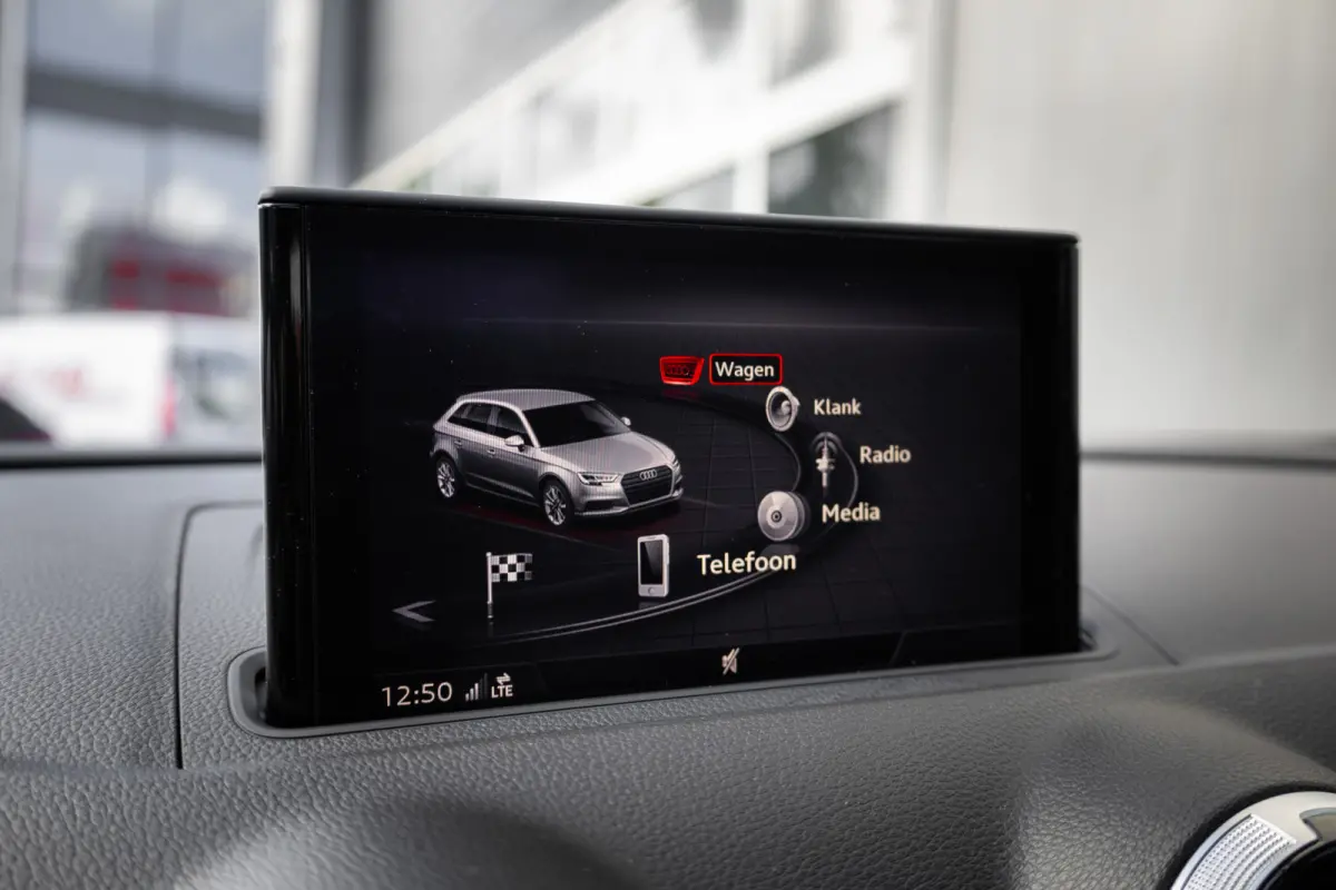 2.0 TFSI 310 pk S3 Quattro Pro Line Plus S-Line /Facelift/ Pano-Dak/ Matrix-Led/ Adap.Cruise/ B&O-Sound/ Dynamic-Steering/ Sport-Stoelen/ Stoel.Verw. Park.Sens/ 19'' LMV