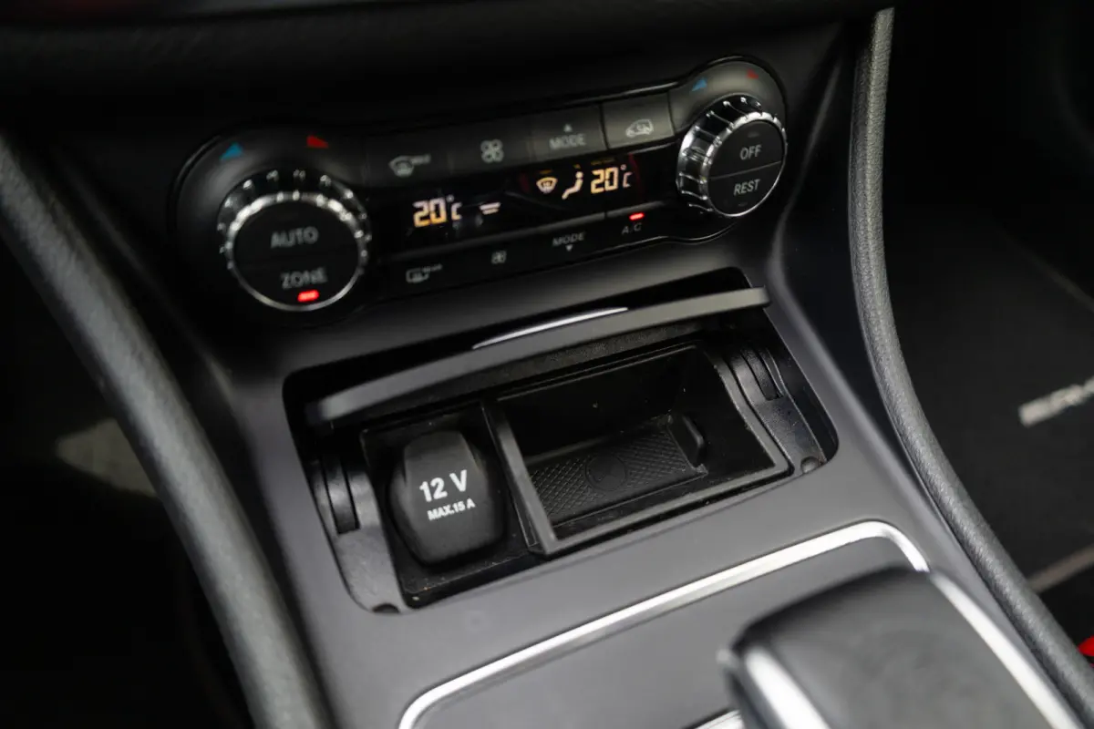 45 AMG 361 pk 4MATIC AMG-Sportpakket / Xenon/ Schaal-Stoelen/ Stoel.Verw/ Park.Sens/ Climate/ Cruise-Controle/ 19'' LMV