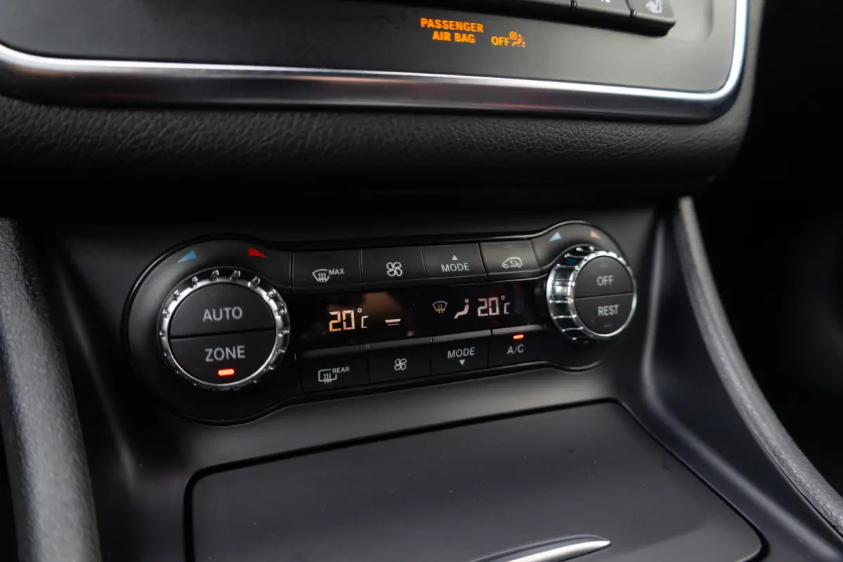 45 AMG 361 pk 4MATIC AMG-Sportpakket / Xenon/ Schaal-Stoelen/ Stoel.Verw/ Park.Sens/ Climate/ Cruise-Controle/ 19'' LMV
