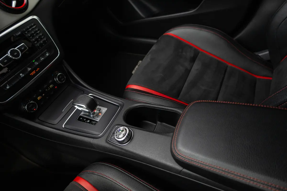 45 AMG 361 pk 4MATIC AMG-Sportpakket / Xenon/ Schaal-Stoelen/ Stoel.Verw/ Park.Sens/ Climate/ Cruise-Controle/ 19'' LMV