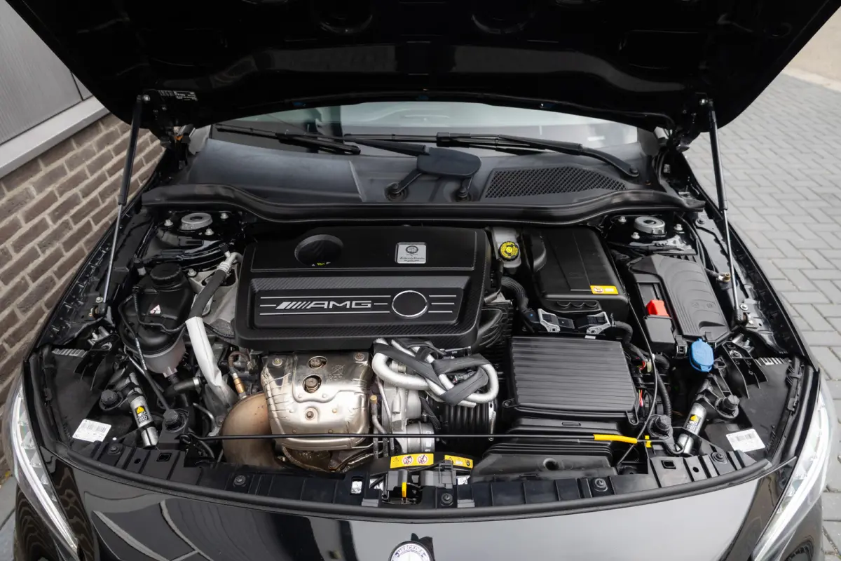 45 AMG 361 pk 4MATIC AMG-Sportpakket / Xenon/ Schaal-Stoelen/ Stoel.Verw/ Park.Sens/ Climate/ Cruise-Controle/ 19'' LMV