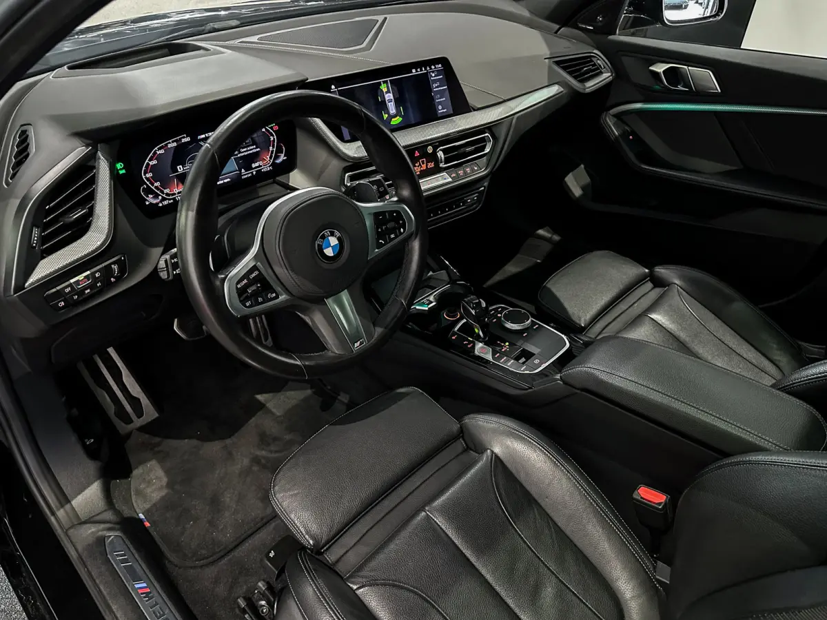 M135i xDrive High Ex H/K|Schuifdak|Camera|Leder