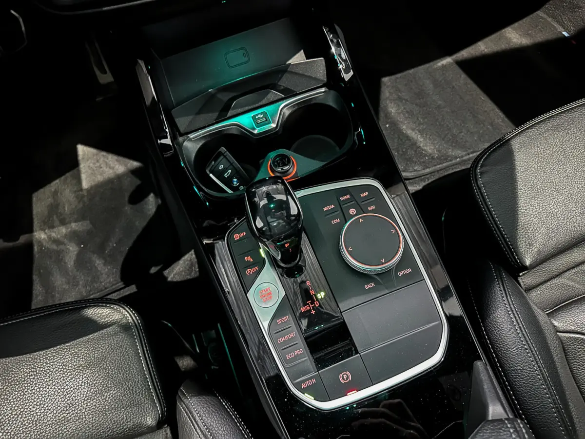 M135i xDrive High Ex H/K|Schuifdak|Camera|Leder