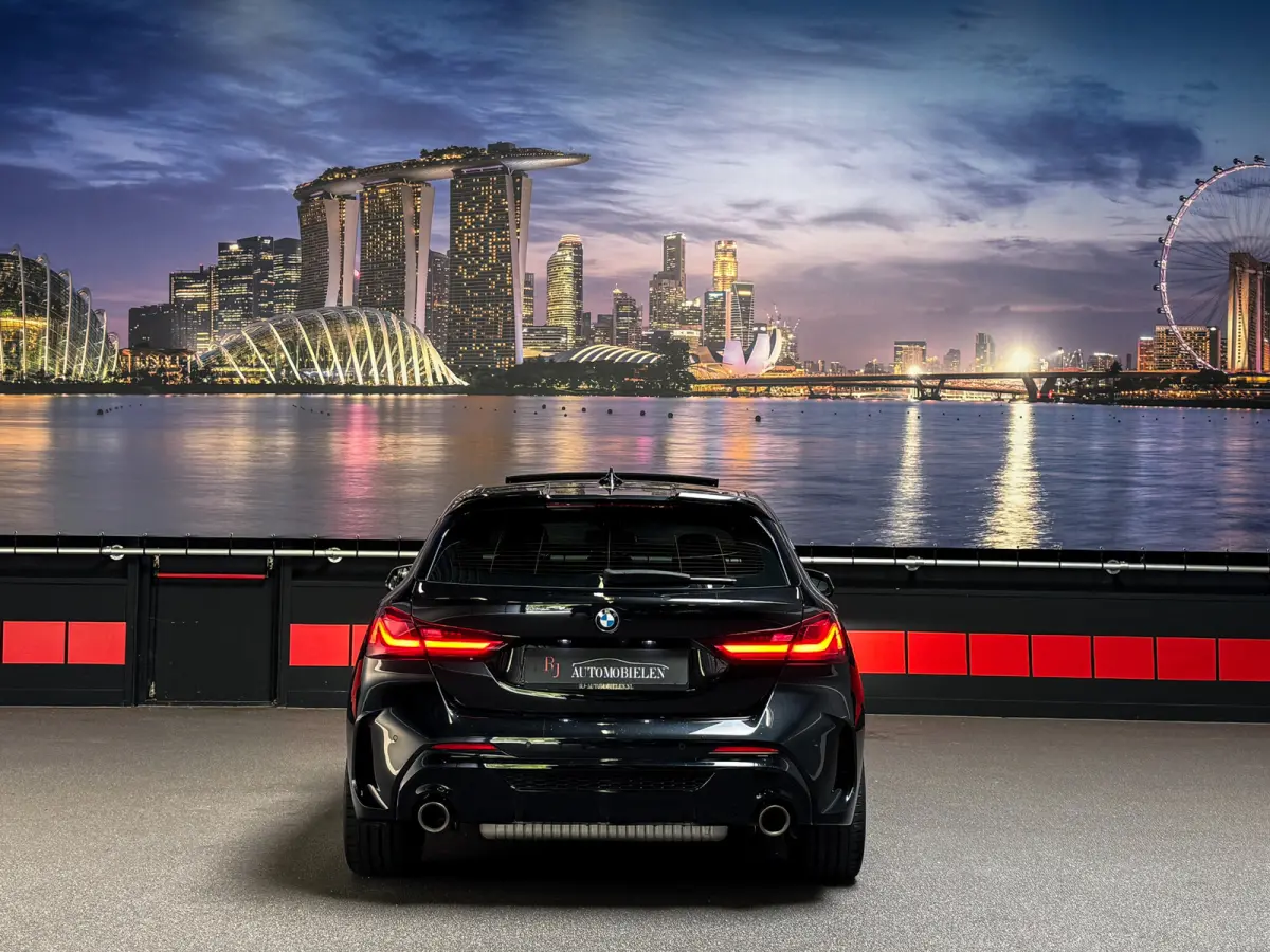 M135i xDrive High Ex H/K|Schuifdak|Camera|Leder