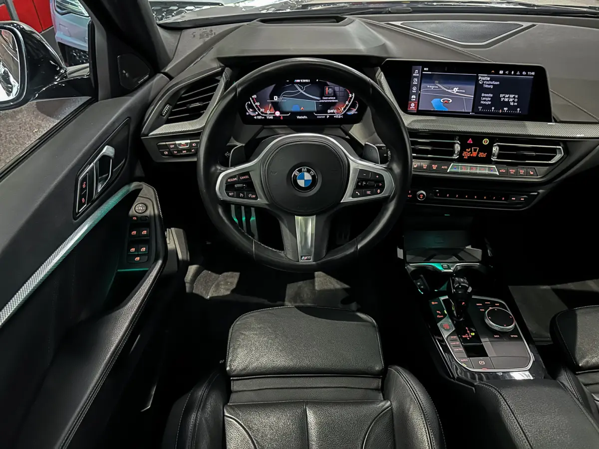 M135i xDrive High Ex H/K|Schuifdak|Camera|Leder
