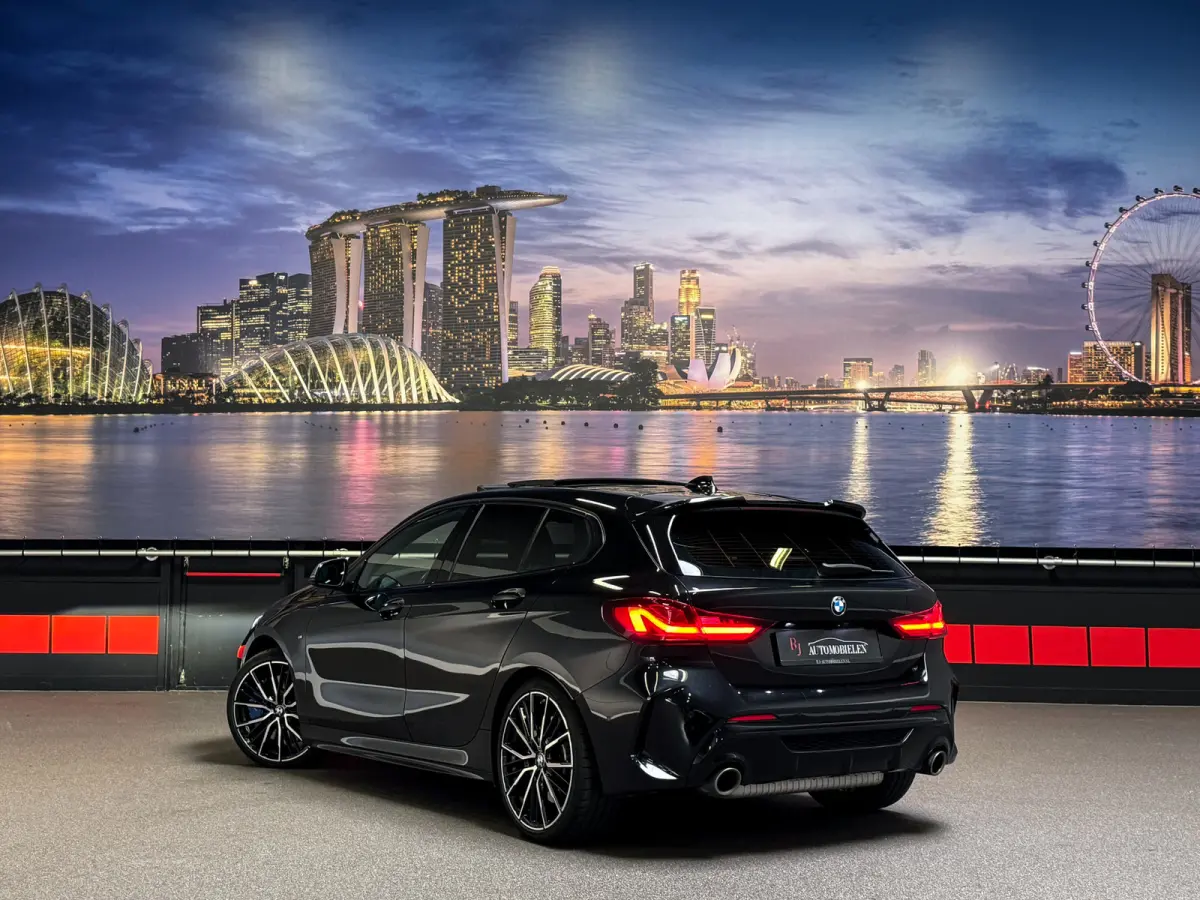 M135i xDrive High Ex H/K|Schuifdak|Camera|Leder
