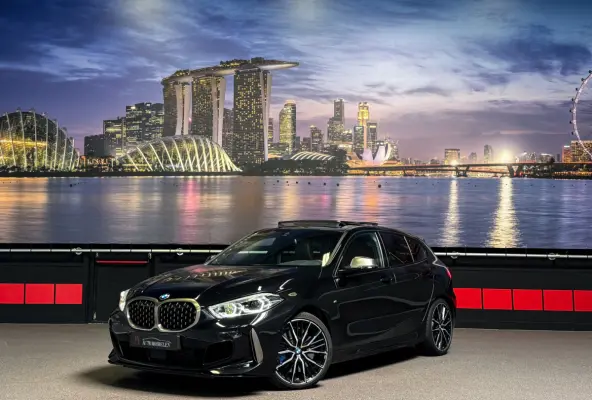 M135i xDrive High Ex H/K|Schuifdak|Camera|Leder