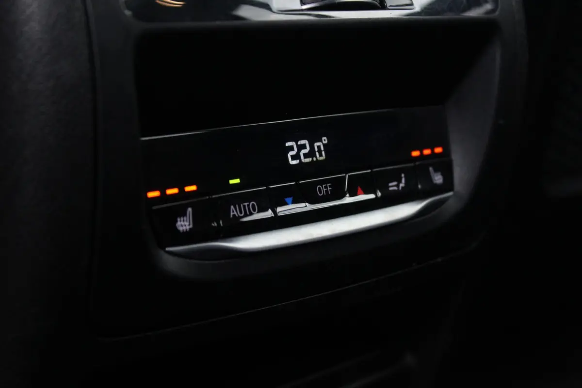 xDrive30e M Sport | SOH 99% | Pano | Trekhaak | Camera | High Executive