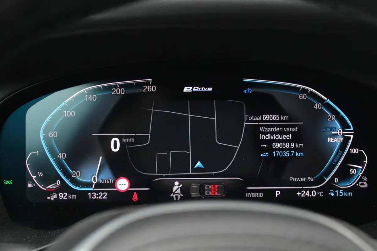 xDrive30e M Sport | SOH 99% | Pano | Trekhaak | Camera | High Executive
