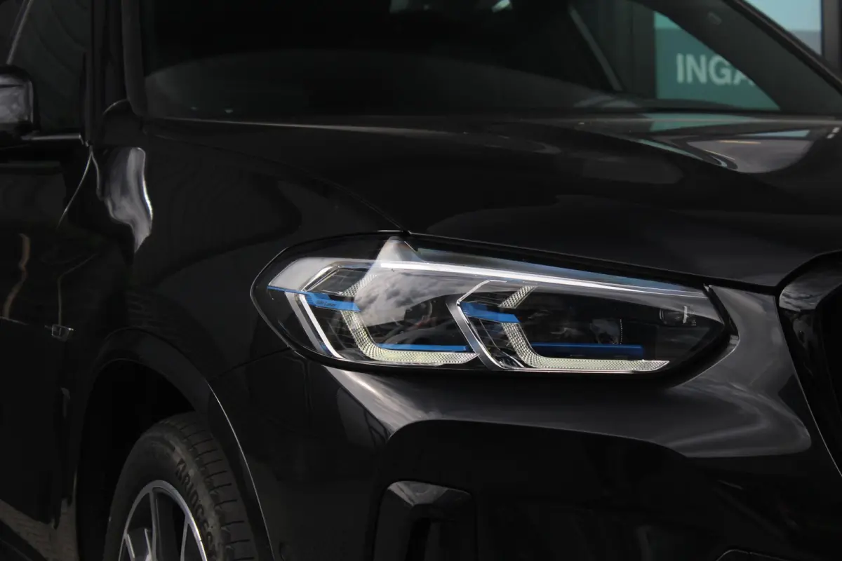 xDrive30e M Sport | SOH 99% | Pano | Trekhaak | Camera | High Executive