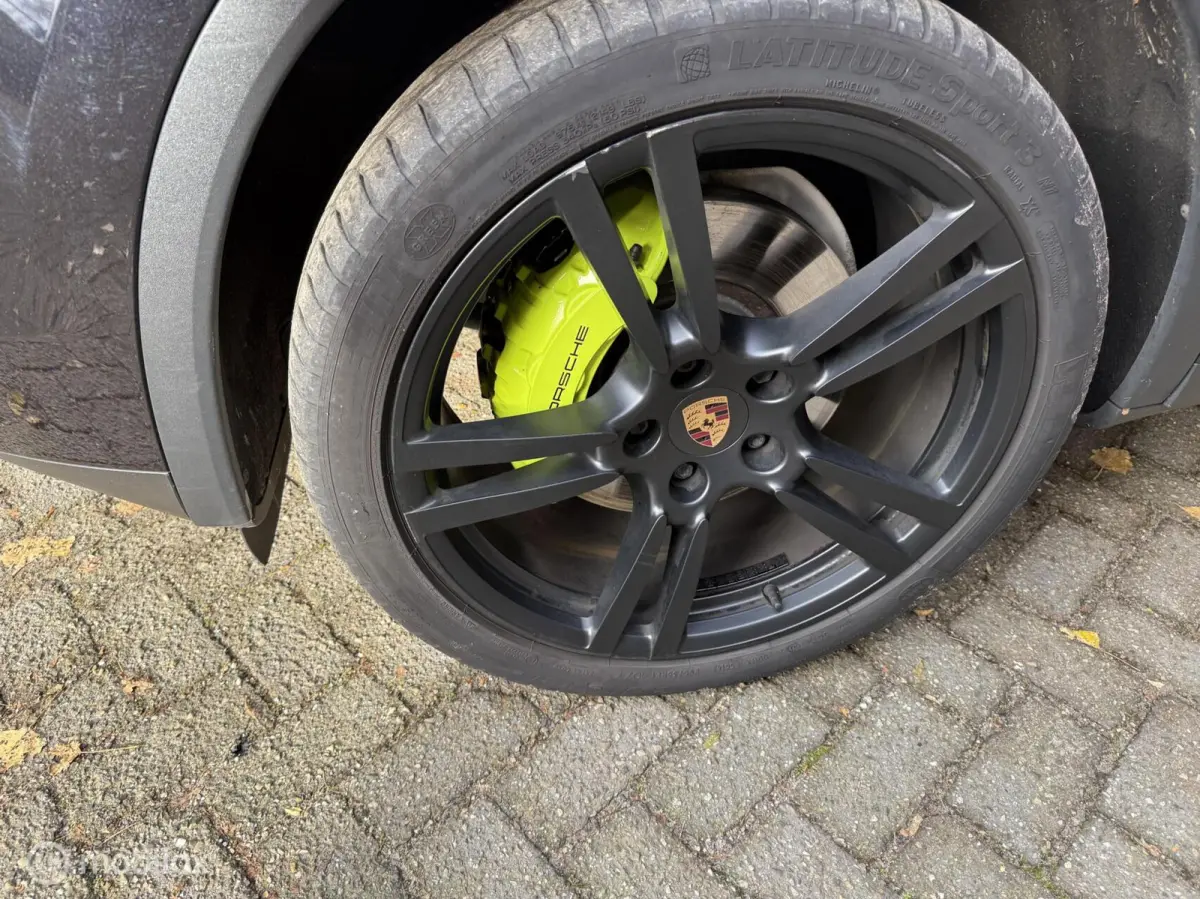 3.0 S E-Hybrid