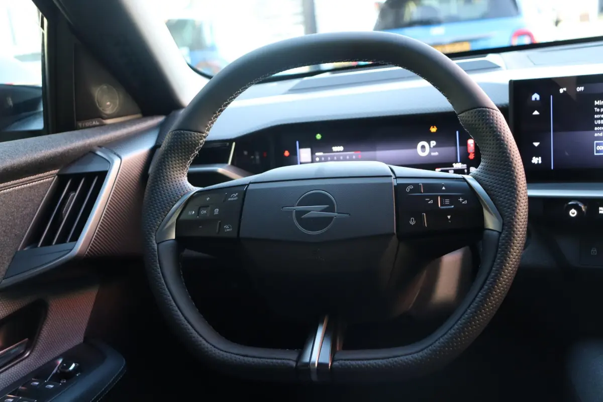 1.2 Turbo Hybrid Business Edition Panoramadak Tech. pakket info. pakket nieuw te bestellen