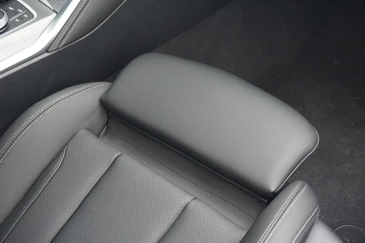 420i | M Sportpakket Pro | Glazen schuif-/kanteldak | Stuur- en stoelverwarming | Active Cruise Control | Head-Up Display | HiFi System | 19" M Y-Spaak |