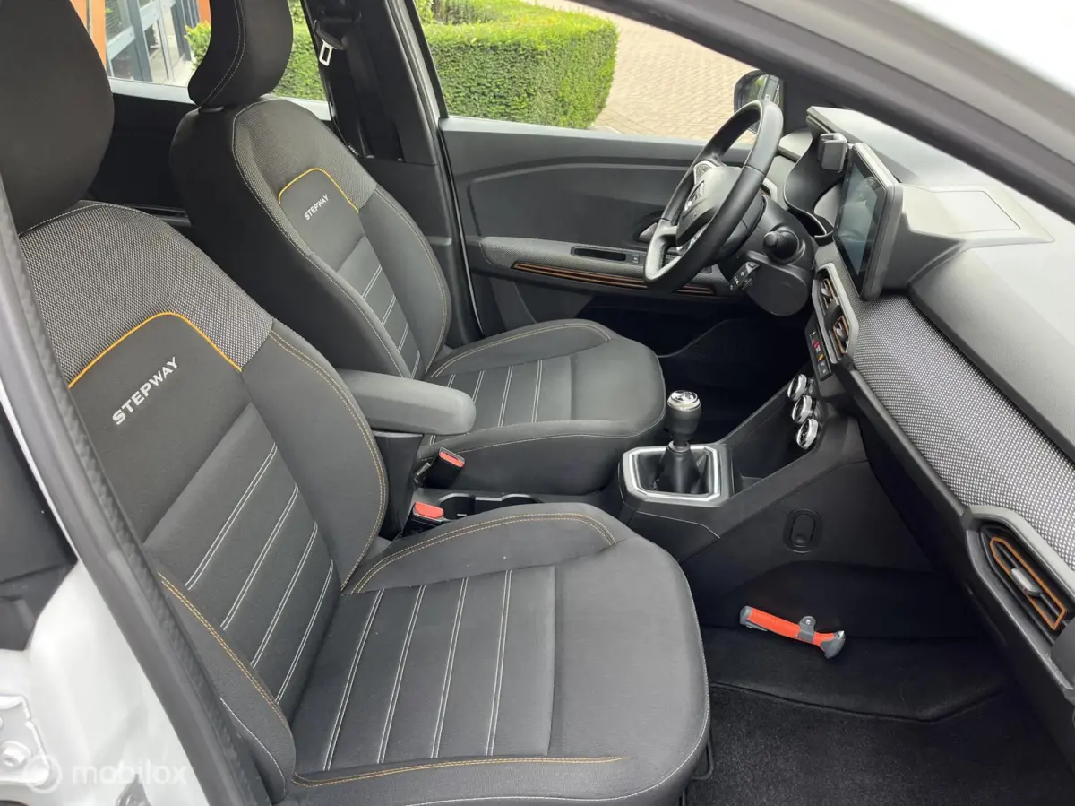 Stepway 1.0 TCe 100 Bi-Fuel Essential
