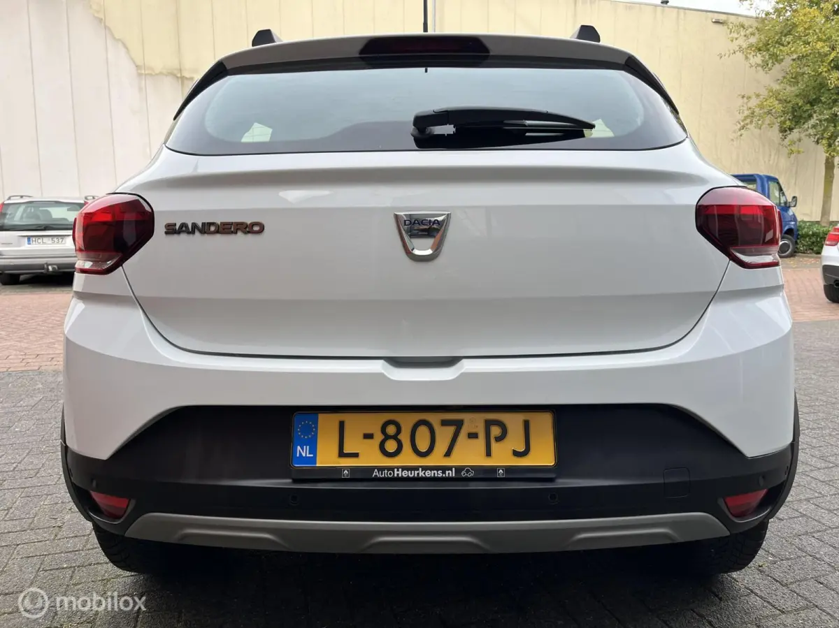 Stepway 1.0 TCe 100 Bi-Fuel Essential