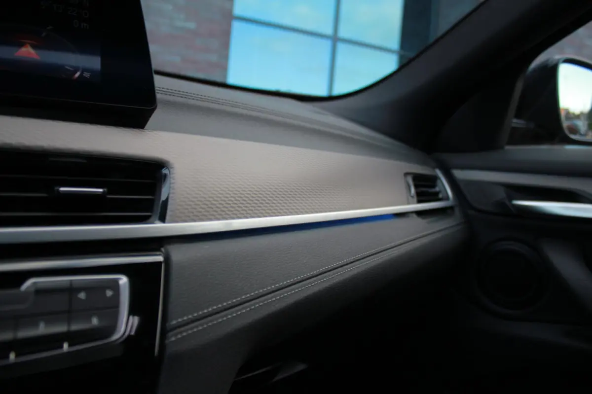 XDrive25e High Executive M-pakket