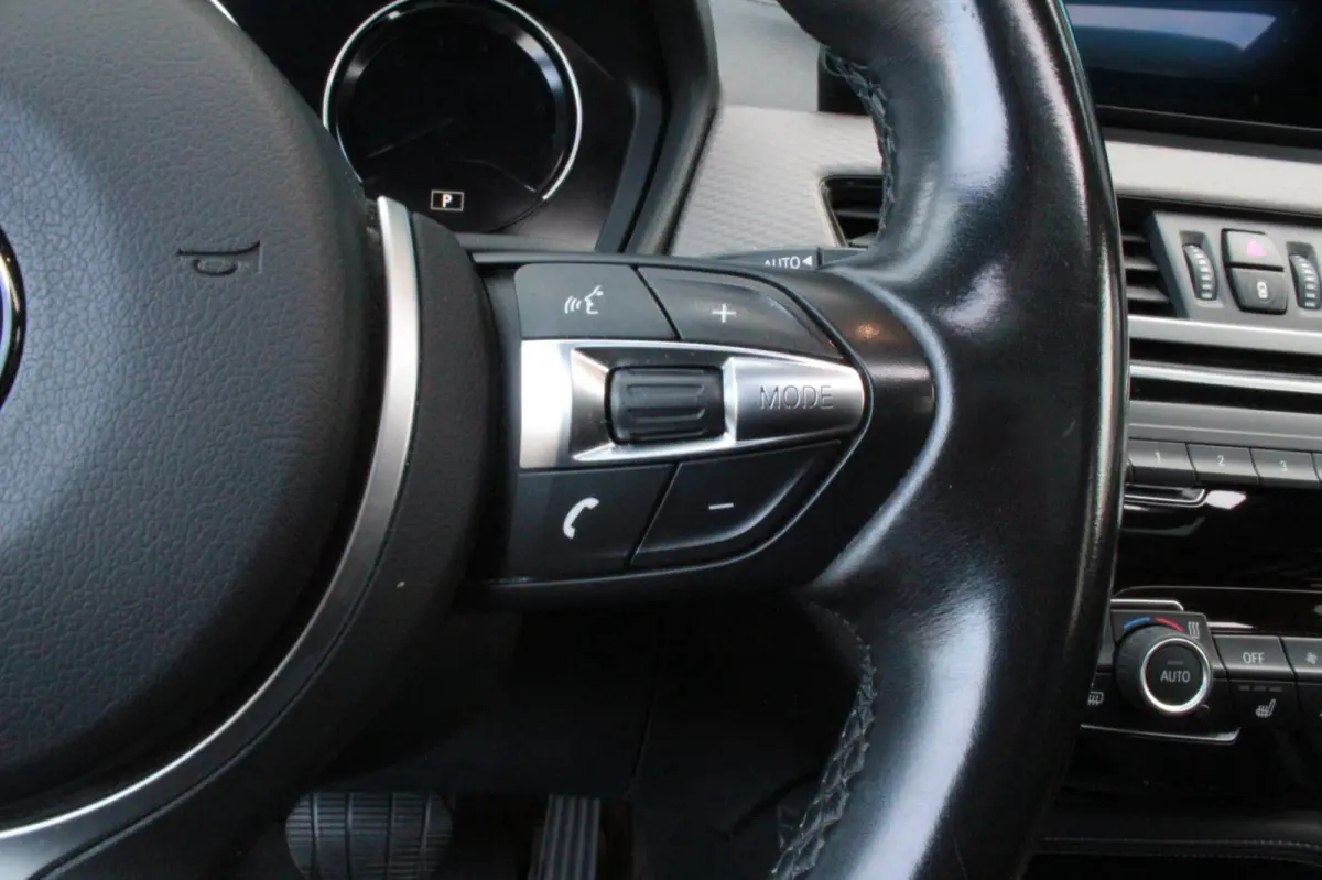 XDrive25e High Executive M-pakket
