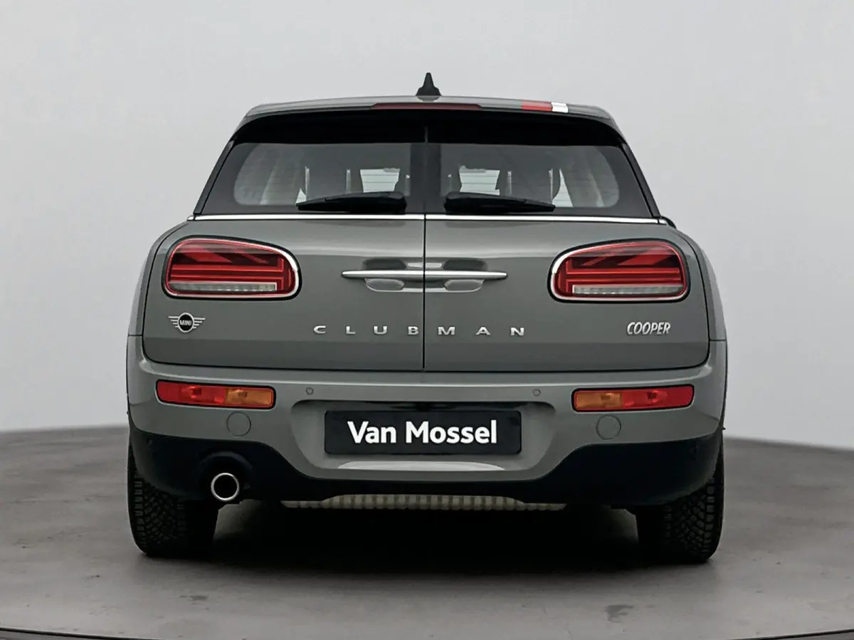 1.5 Cooper Business Edition 136PK | Automaat | Achteruitrijcamera | Navigatie | Climate Control | Stoelverwarming | LED Koplampen