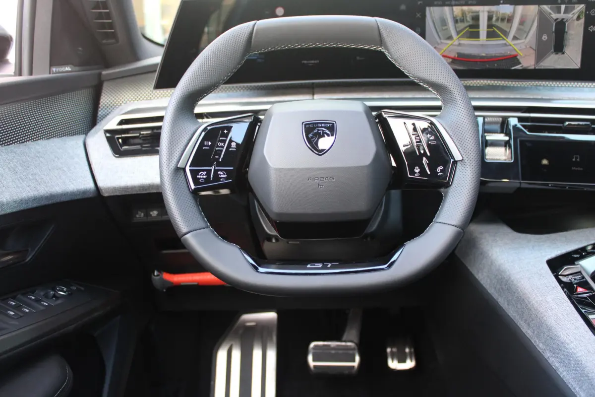 GT 325PK LAUNCH EDITION DUAL MOTOR 73KWH | PANORAMISCH SCHUIF / KANTELDAK | PREMIUM HIFI FOCAL | LEDEREN BEKLEDING NAPPA | ELEKTRISCH VERSTELBARE VOOR STOELEN, MET GEHEUGENFUNCTIE OP BESTUUR