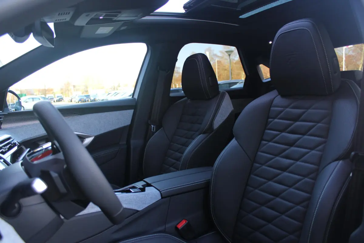 GT 325PK LAUNCH EDITION DUAL MOTOR 73KWH | PANORAMISCH SCHUIF / KANTELDAK | PREMIUM HIFI FOCAL | LEDEREN BEKLEDING NAPPA | ELEKTRISCH VERSTELBARE VOOR STOELEN, MET GEHEUGENFUNCTIE OP BESTUUR
