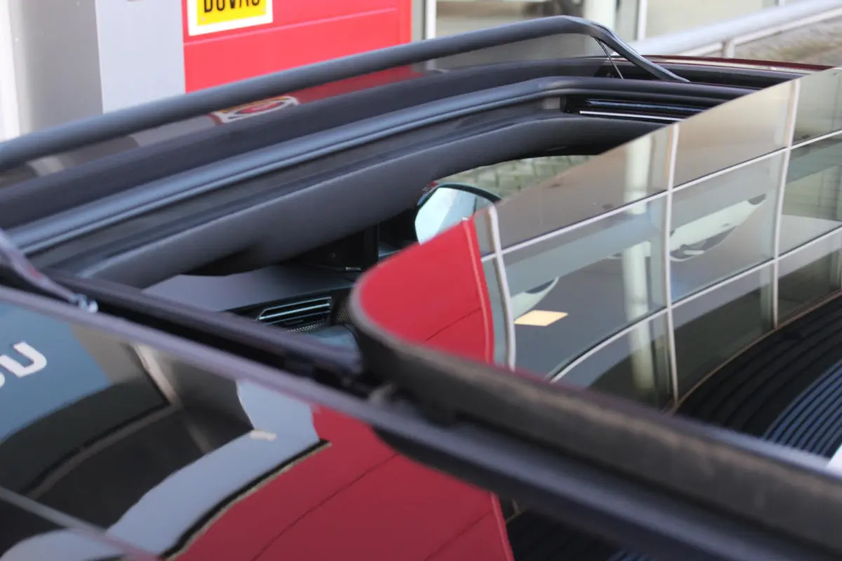 GT 325PK LAUNCH EDITION DUAL MOTOR 73KWH | PANORAMISCH SCHUIF / KANTELDAK | PREMIUM HIFI FOCAL | LEDEREN BEKLEDING NAPPA | ELEKTRISCH VERSTELBARE VOOR STOELEN, MET GEHEUGENFUNCTIE OP BESTUUR